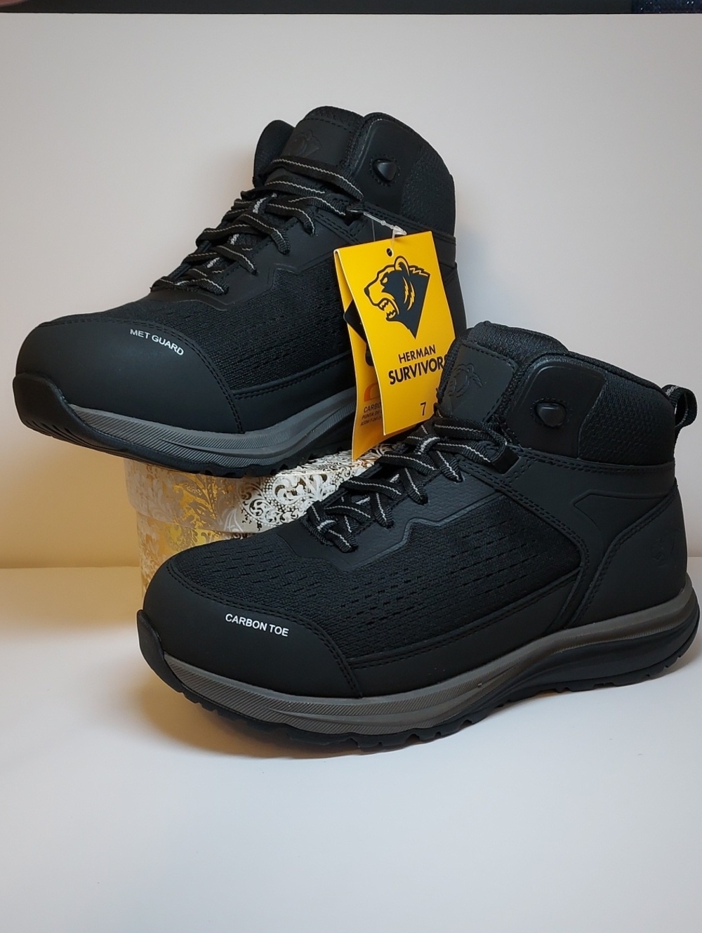 Mens Herman Survivors Castle Carbon Safety Toe Work Shoes
